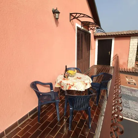 Apartment Vera Zambratija (Istria)